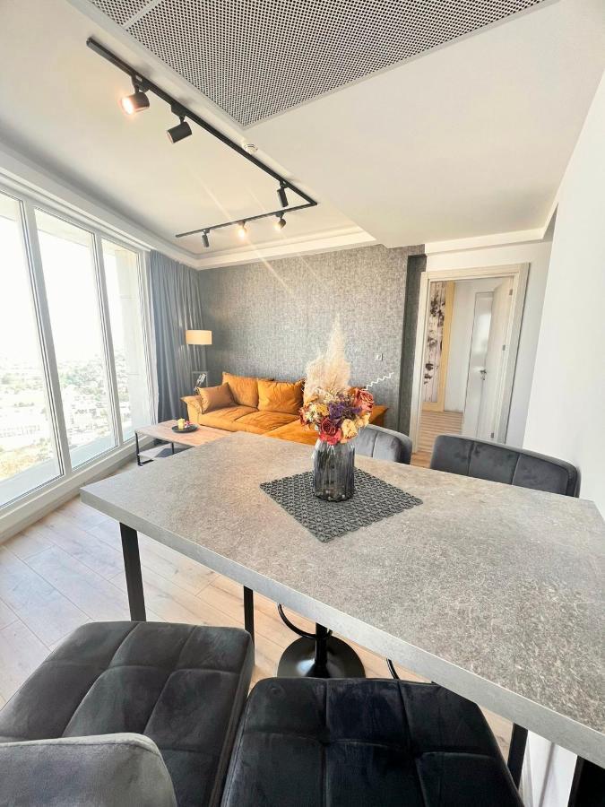 Alfred Sky Smart Apartment 29Th Spa Included Skopje Exteriör bild